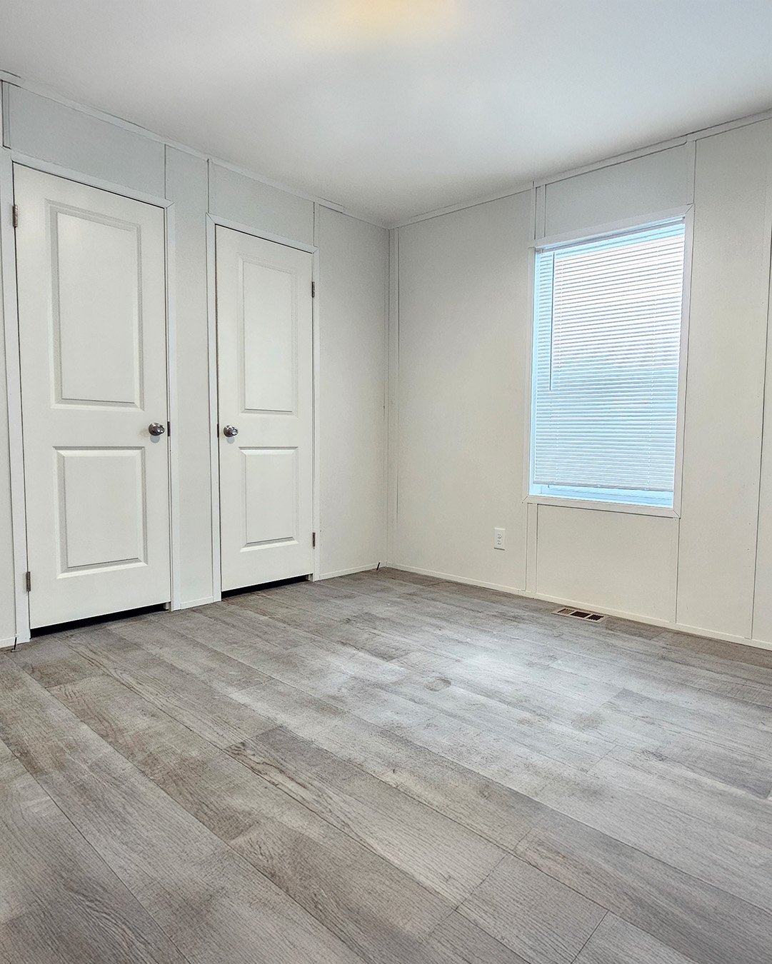 6154 Ginter Ct interior Glencrest VCM mobile and manufactured homes for sale