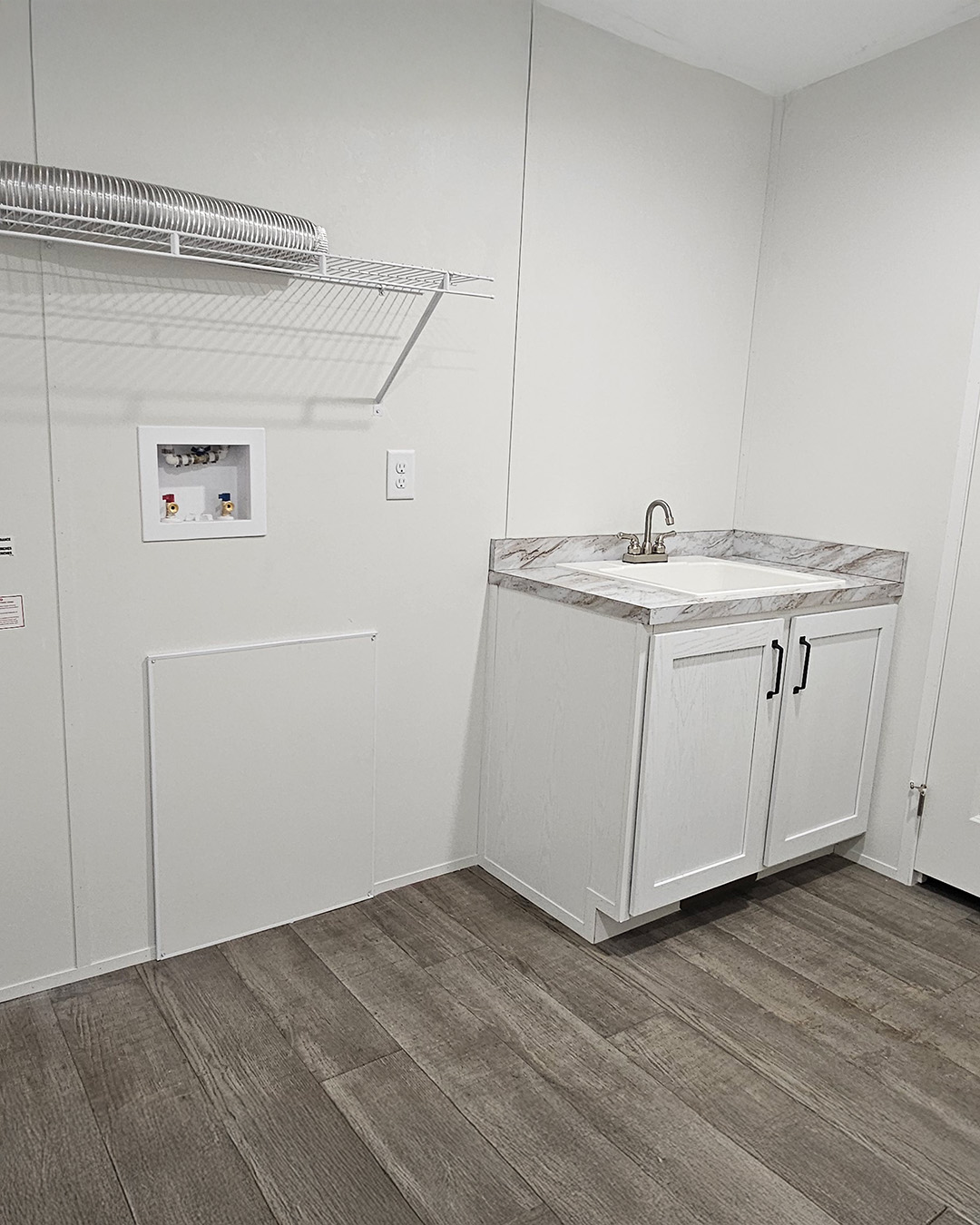 6154 Ginter Ct interior Glencrest VCM mobile and manufactured homes for laundry room